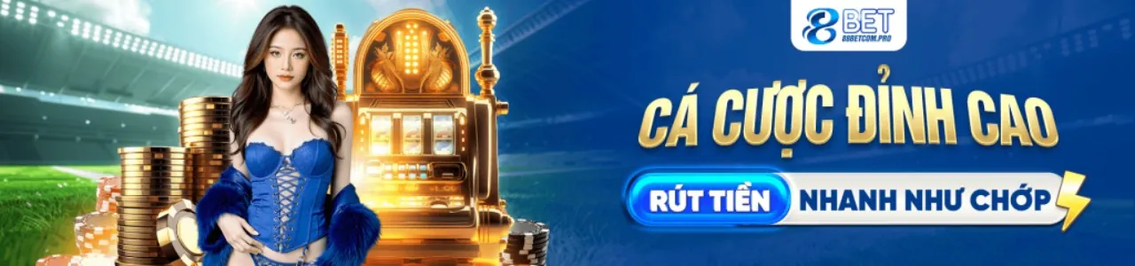 Bàn chơi casino trực tuyến của game 33win với chip và bài